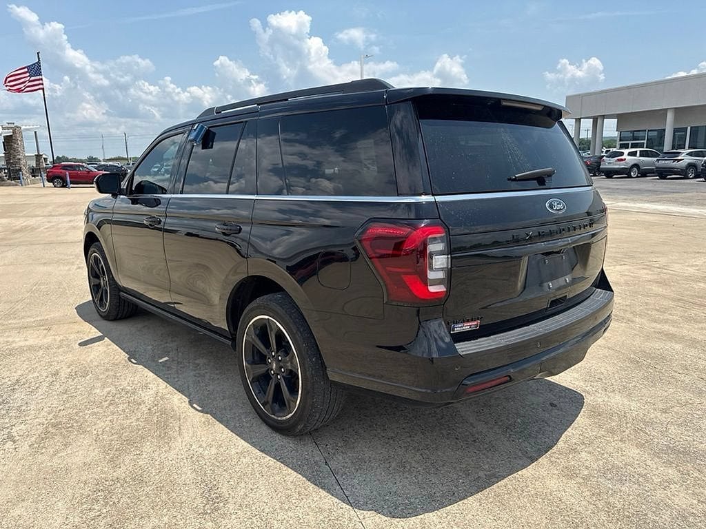 2024 Ford EXPEDITION Base