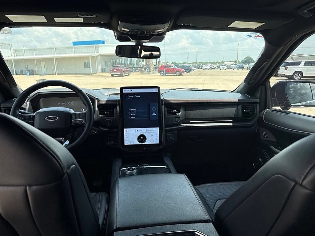 2024 Ford EXPEDITION Base