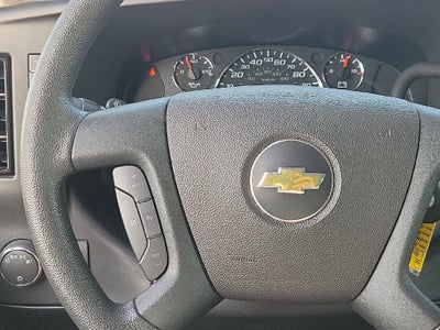 2025 Chevrolet Express Passenger 1LT