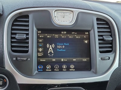 2023 Chrysler 300 Touring