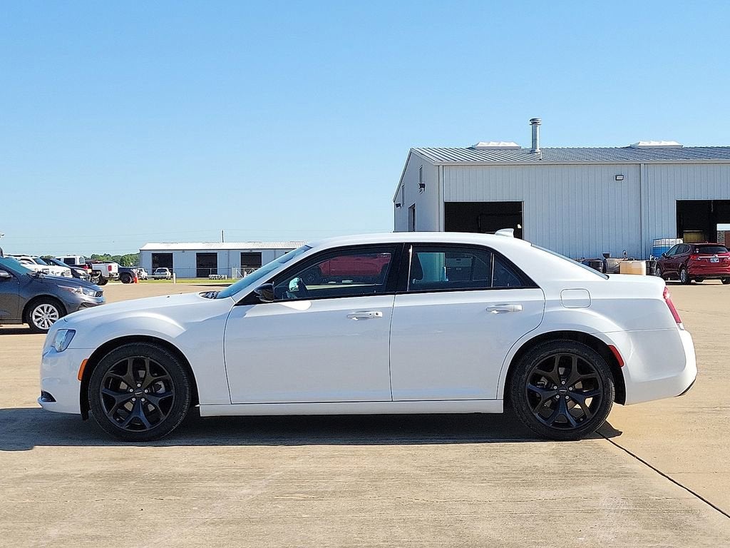 2023 Chrysler 300 Touring