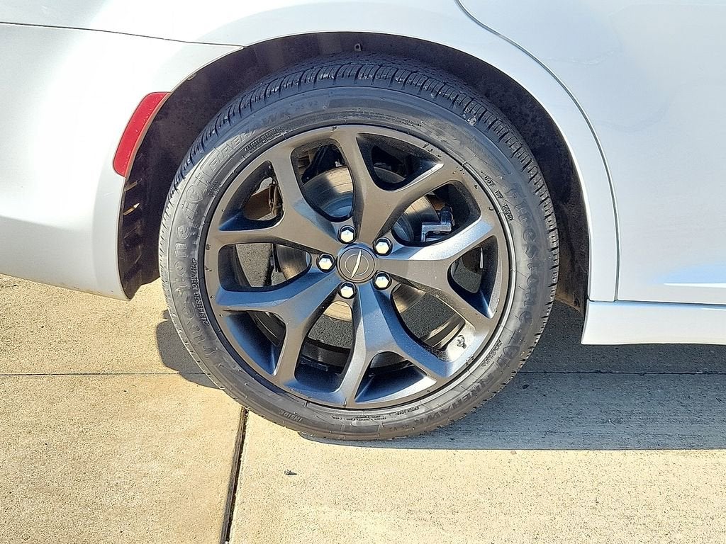 2023 Chrysler 300 Touring