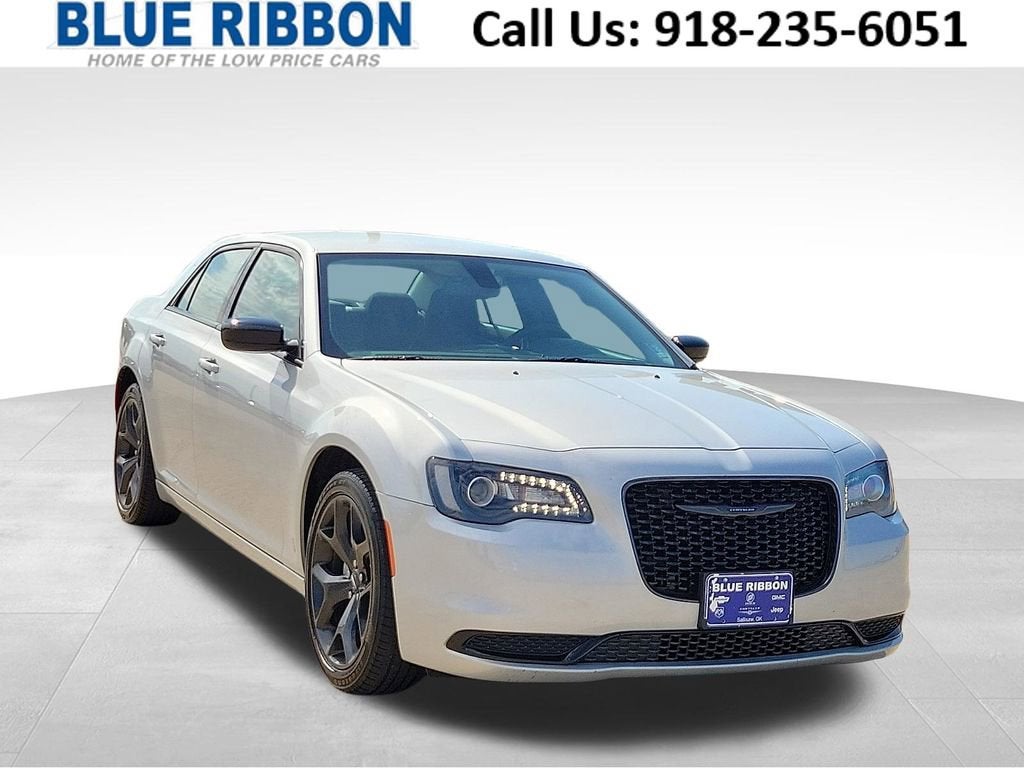 2023 Chrysler 300 Touring