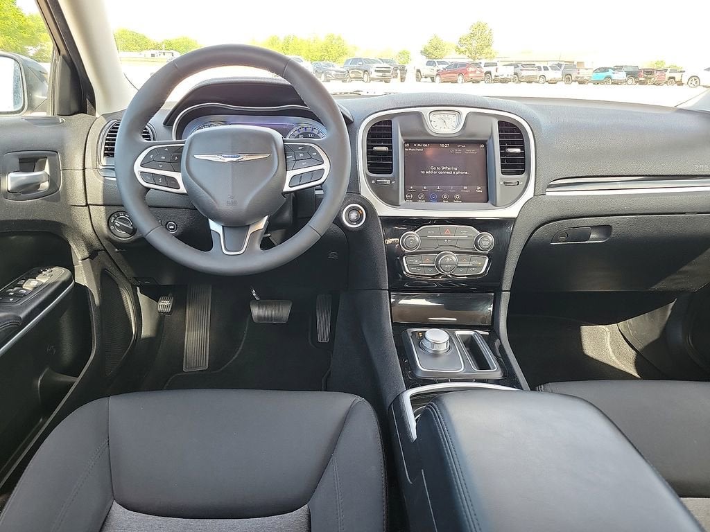 2023 Chrysler 300 Touring