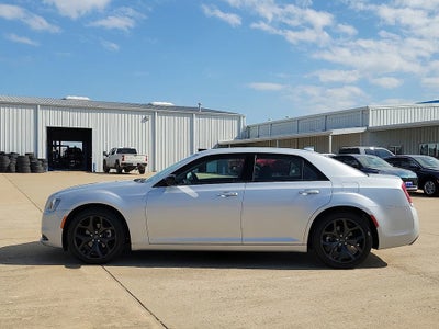 2023 Chrysler 300 Touring