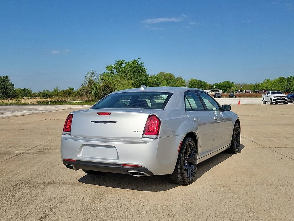 2023 Chrysler 300 Touring
