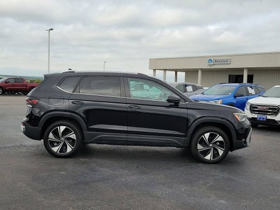 2025 Volkswagen Taos SE