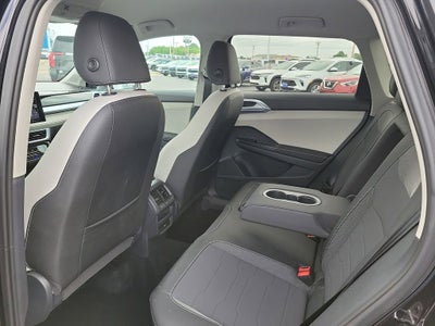 2025 Volkswagen Taos SE