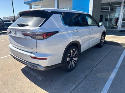 2025 Mitsubishi Outlander SE