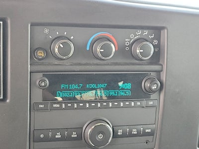 2025 Chevrolet Express Passenger 1LT