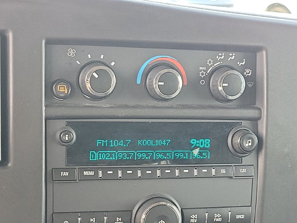 2025 Chevrolet Express Passenger 1LT