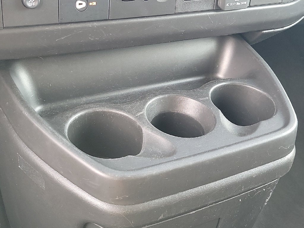2025 Chevrolet Express Passenger 1LT