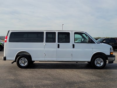 2025 Chevrolet Express Passenger 1LT