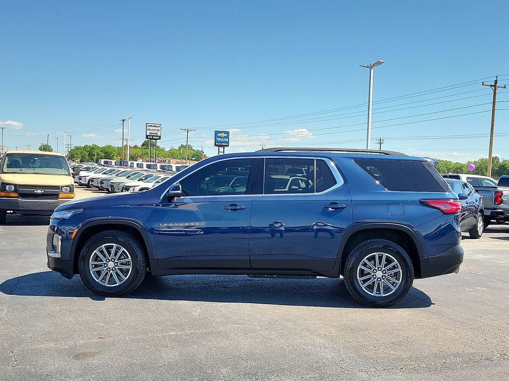 2022 Chevrolet Traverse LT Cloth