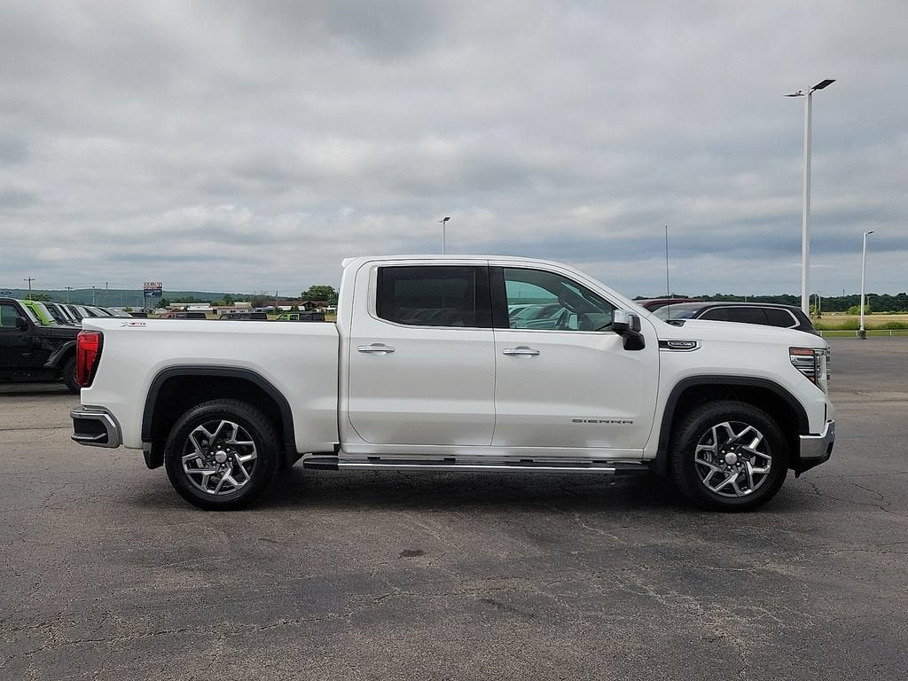 2024 GMC Sierra 1500 SLT