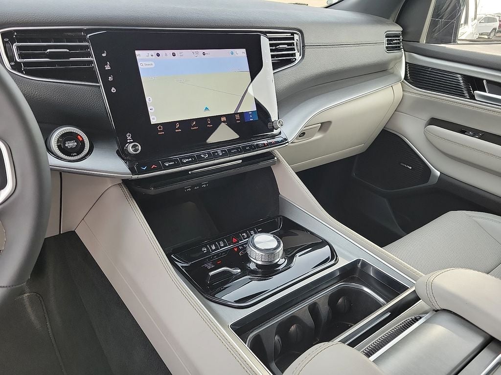 2025 Jeep Wagoneer Base