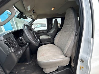 2025 Chevrolet Express 3500 LT Passenger
