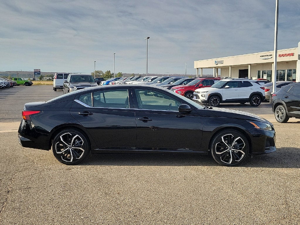 2024 Nissan Altima 2.5 SR