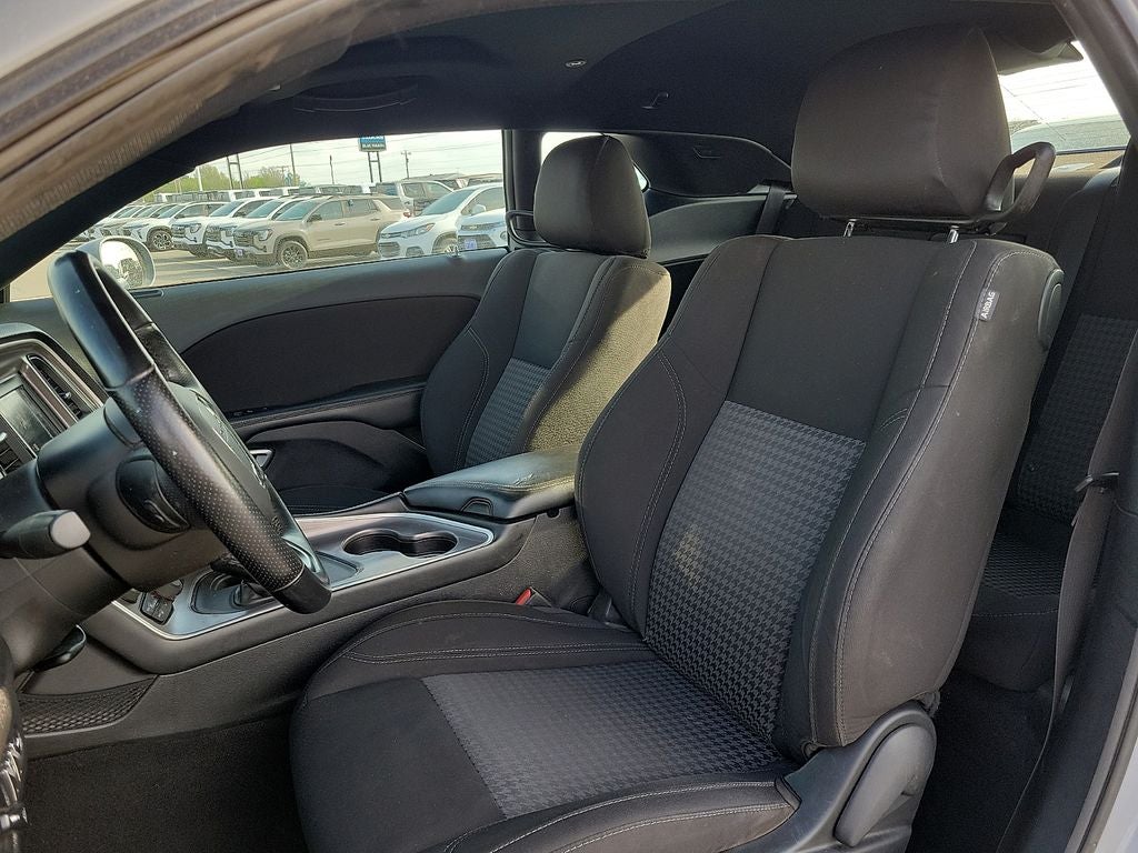 2022 Dodge Challenger SXT