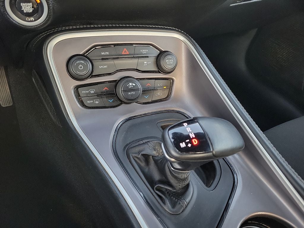 2022 Dodge Challenger SXT