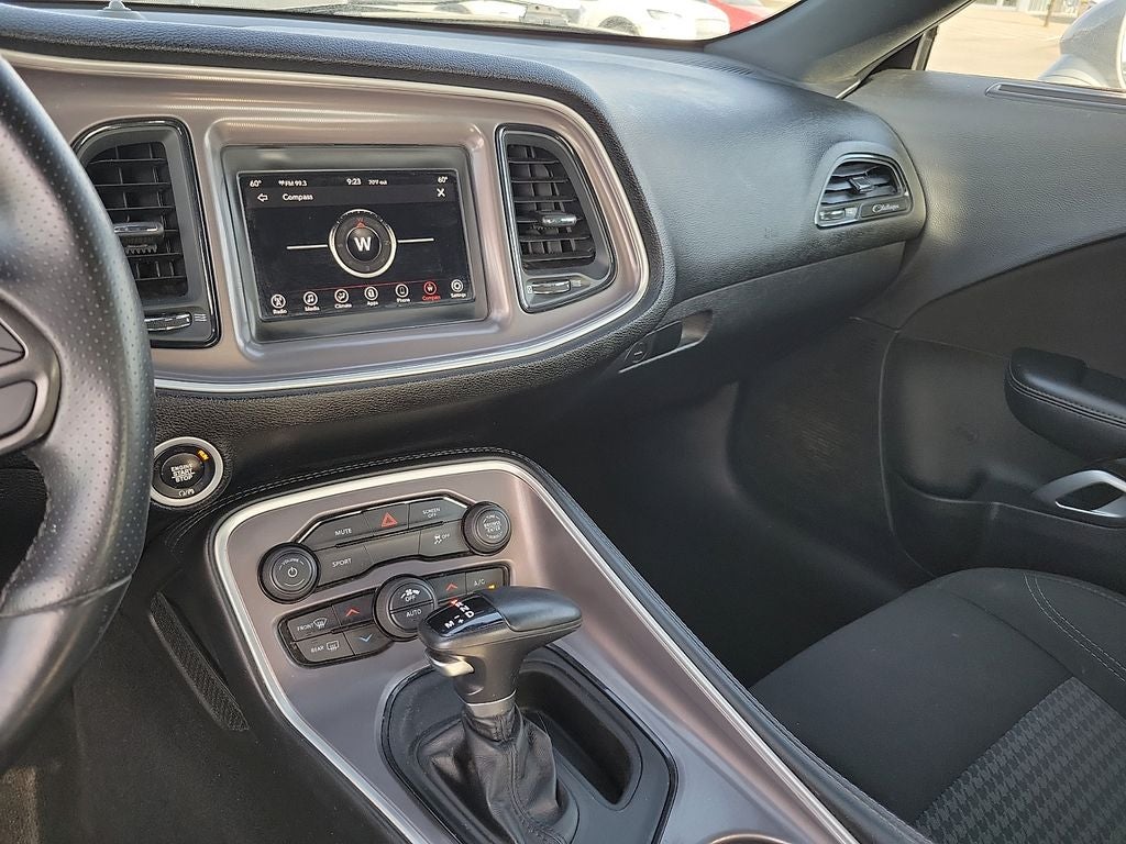 2022 Dodge Challenger SXT