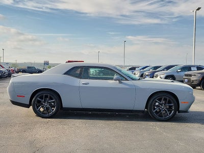 2022 Dodge Challenger SXT