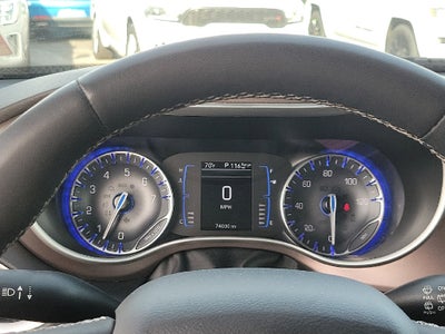2023 Chrysler Voyager LX