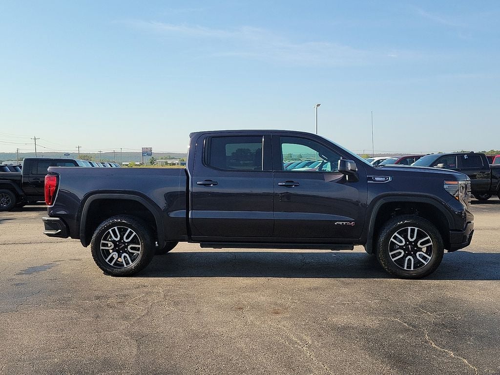 2025 GMC Sierra 1500 AT4