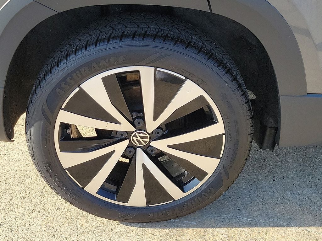 2024 Volkswagen Taos 1.5T SE