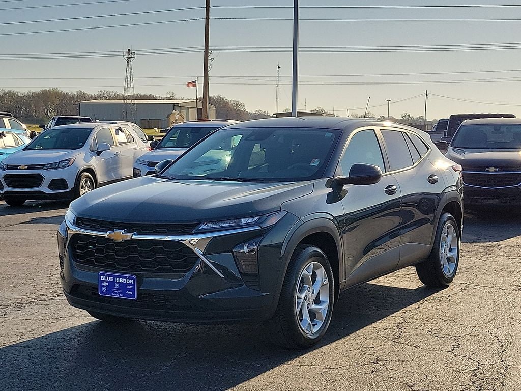 2025 Chevrolet Trax LS