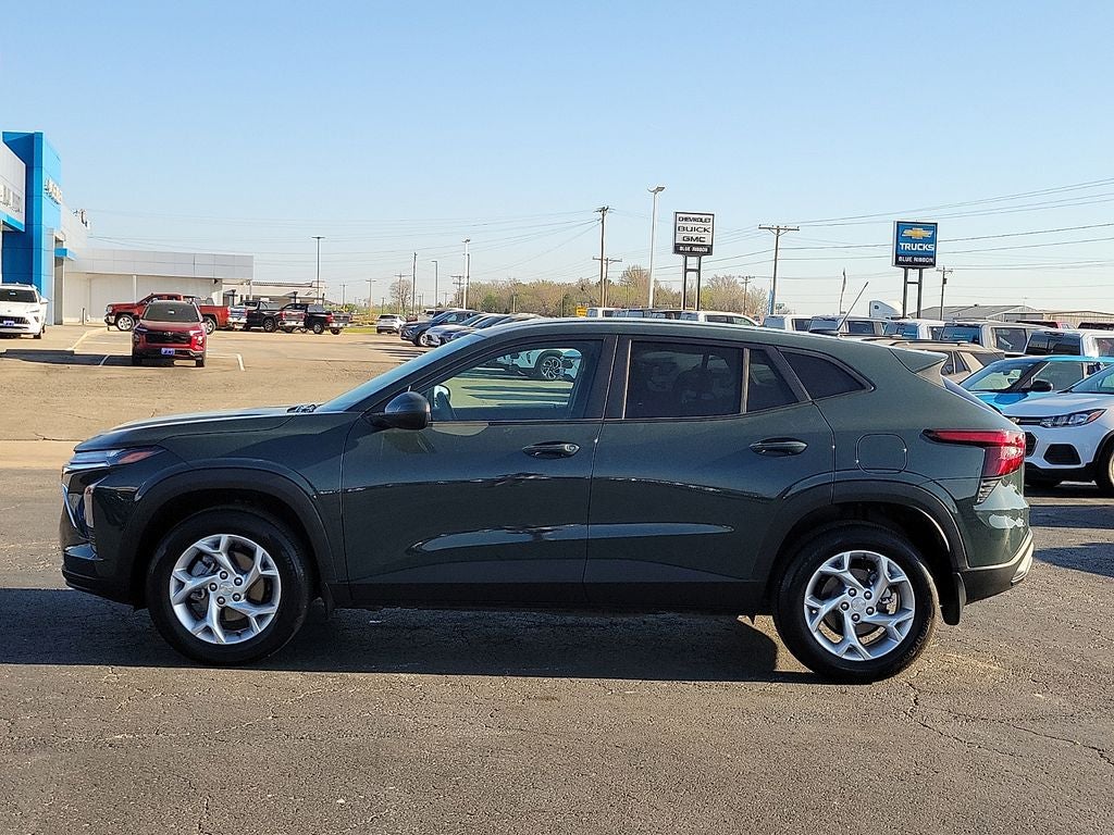 2025 Chevrolet Trax LS