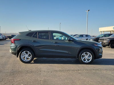 2025 Chevrolet Trax LS