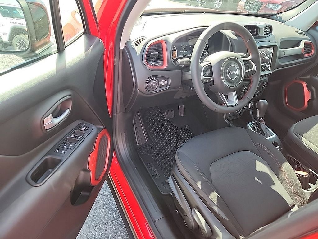 2023 Jeep Renegade Trailhawk